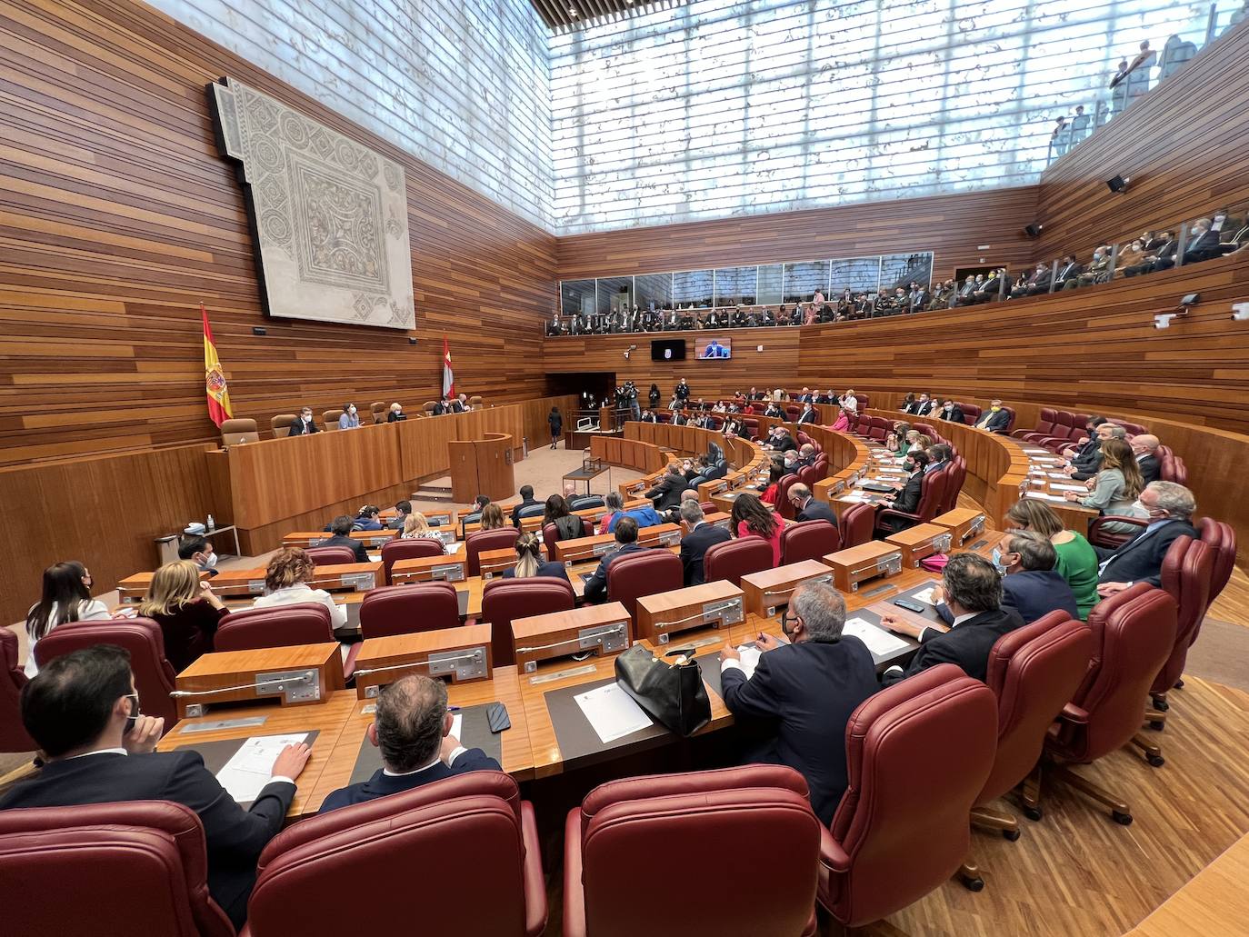 Diferentes momentos del acto de constitución de las Cortes. 