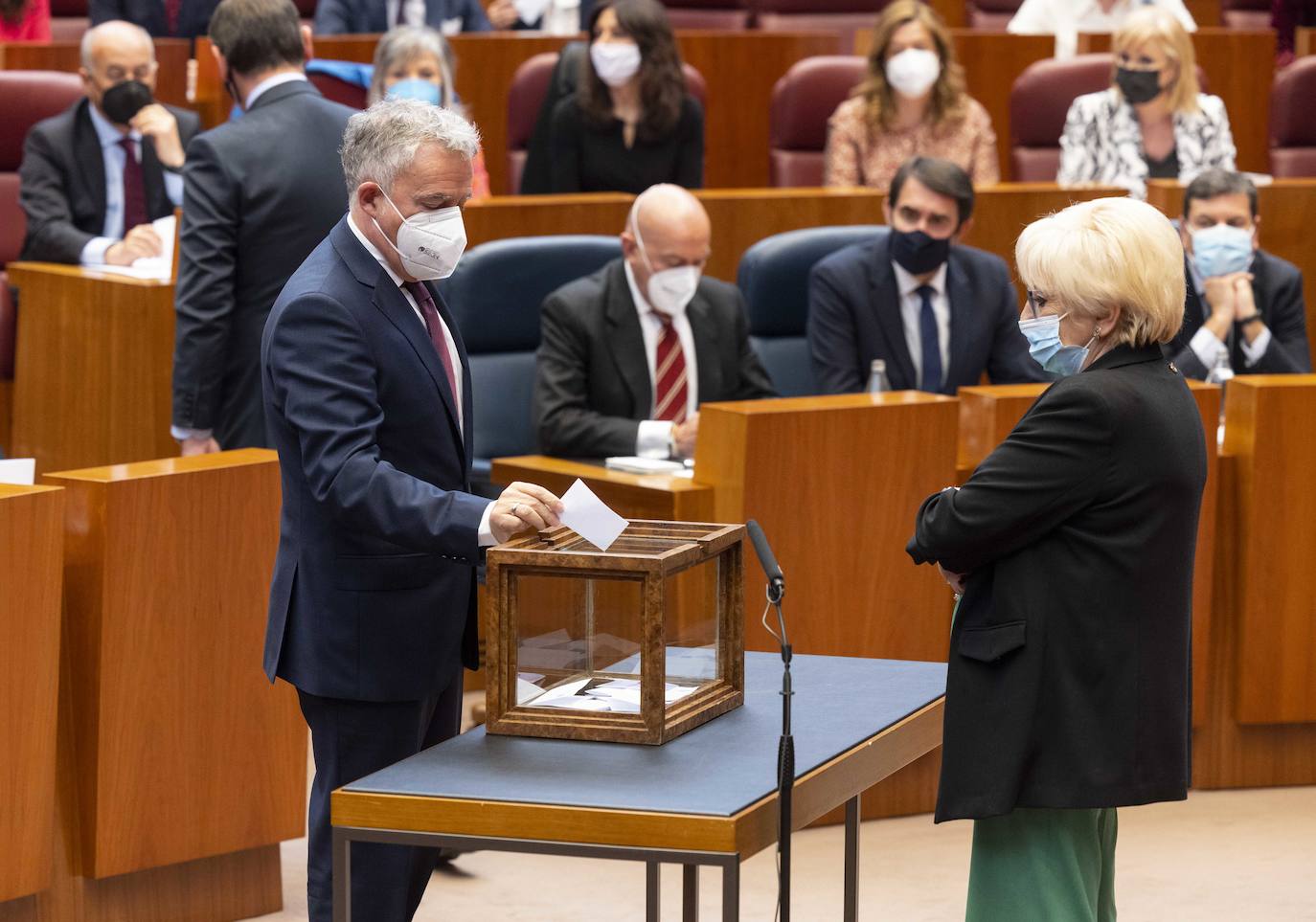 Diferentes momentos del acto de constitución de las Cortes. 