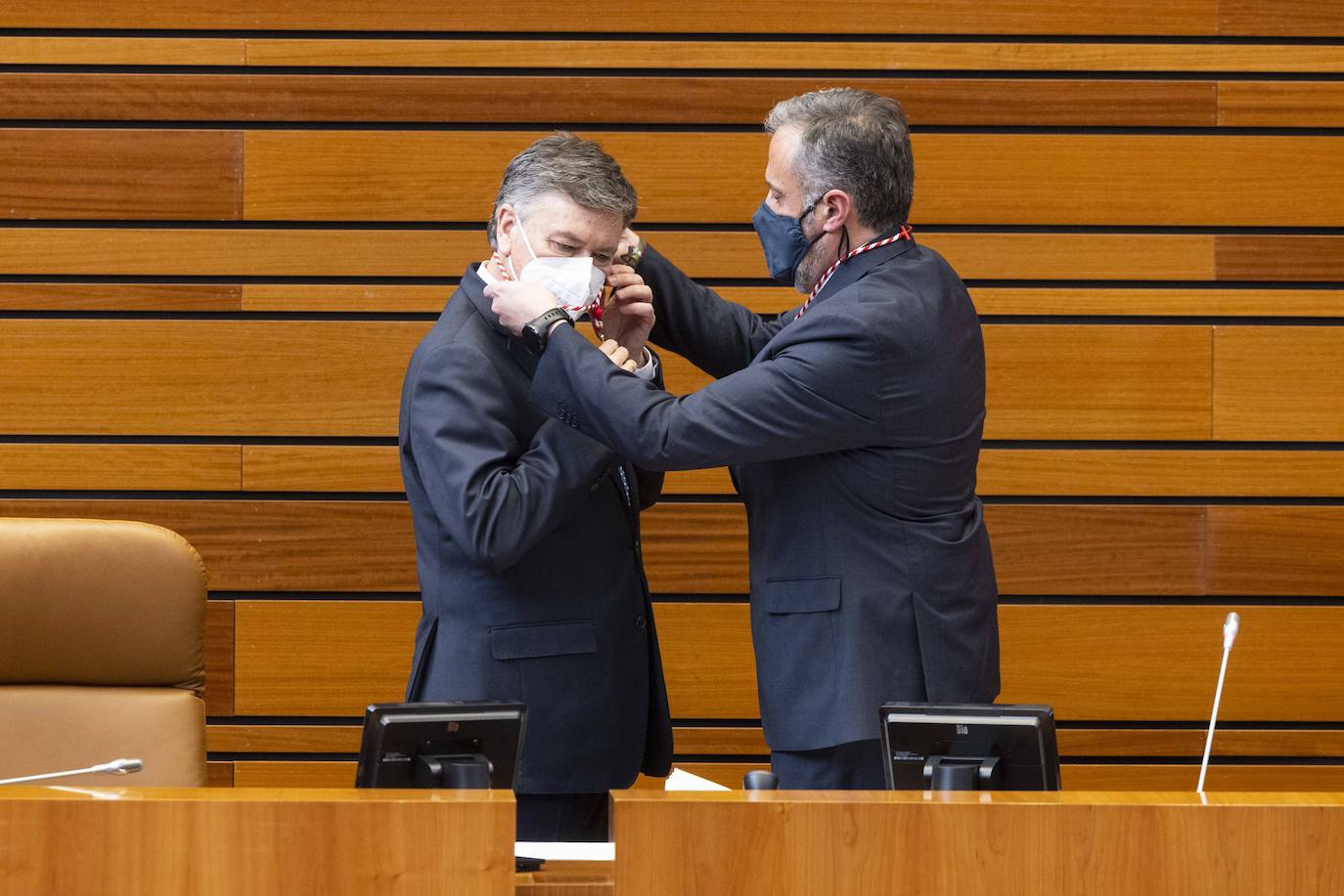 Diferentes momentos del acto de constitución de las Cortes. 