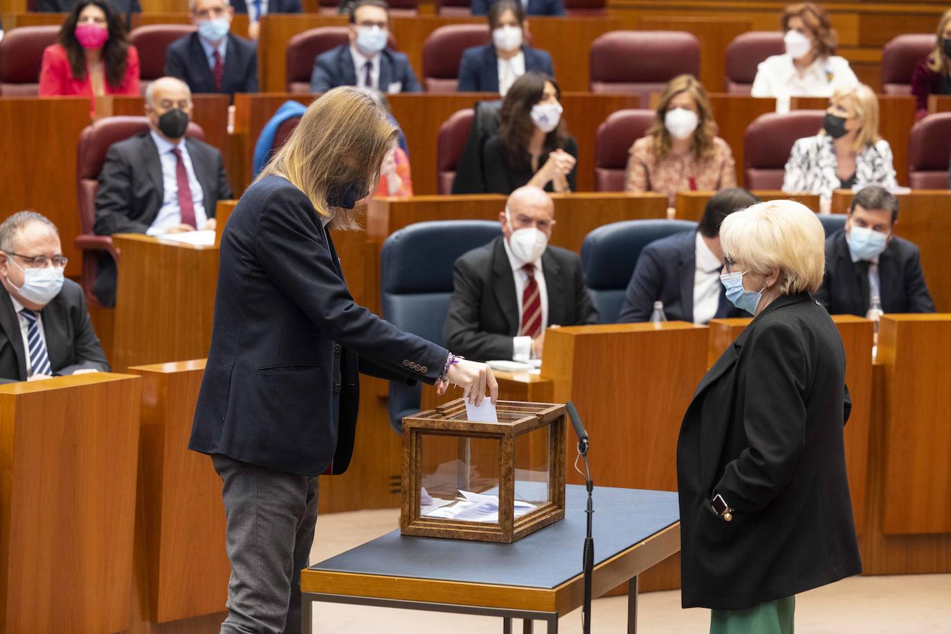 Diferentes momentos del acto de constitución de las Cortes. 