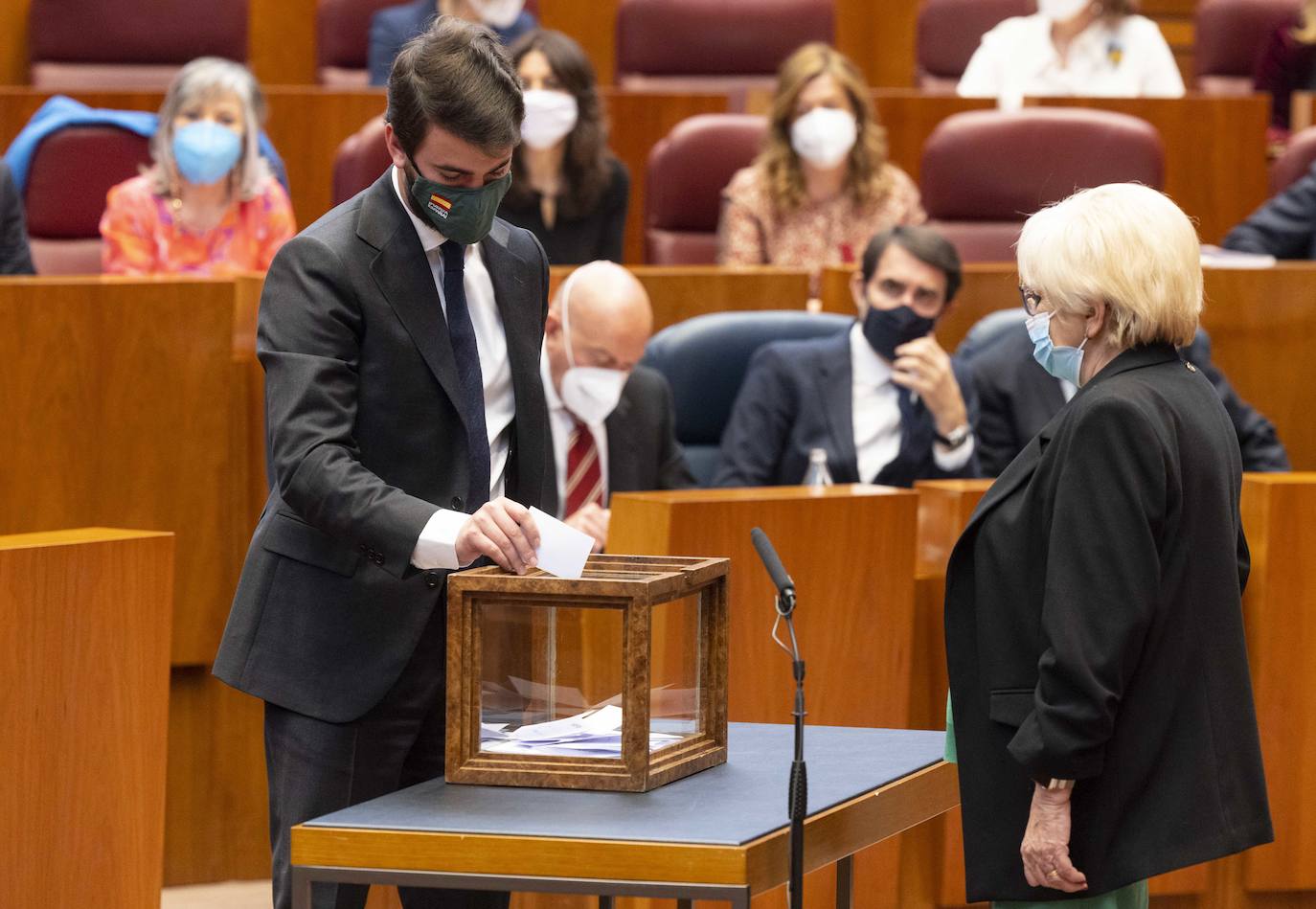 Diferentes momentos del acto de constitución de las Cortes. 
