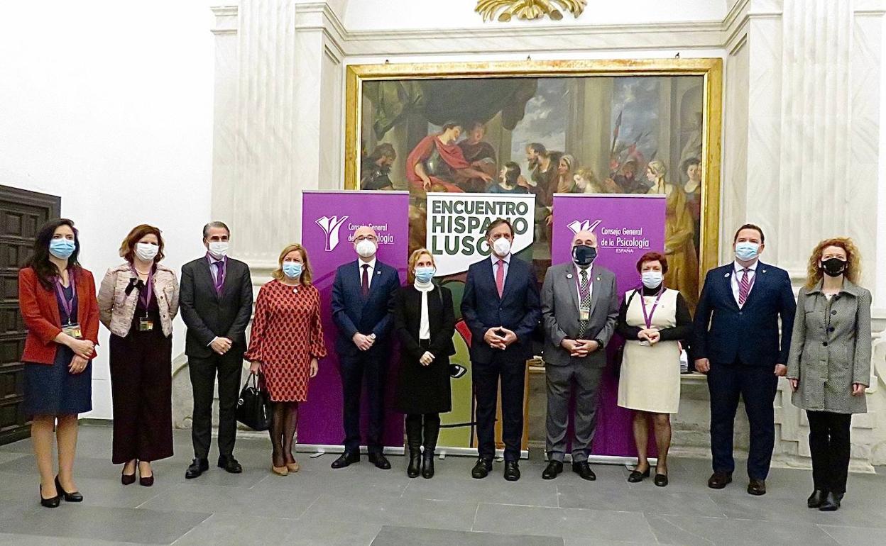 El alcalde de Salamanca, Carlos García Carbayo, durante el acto de apertura del V Encuentro Hispano Luso de Psicología