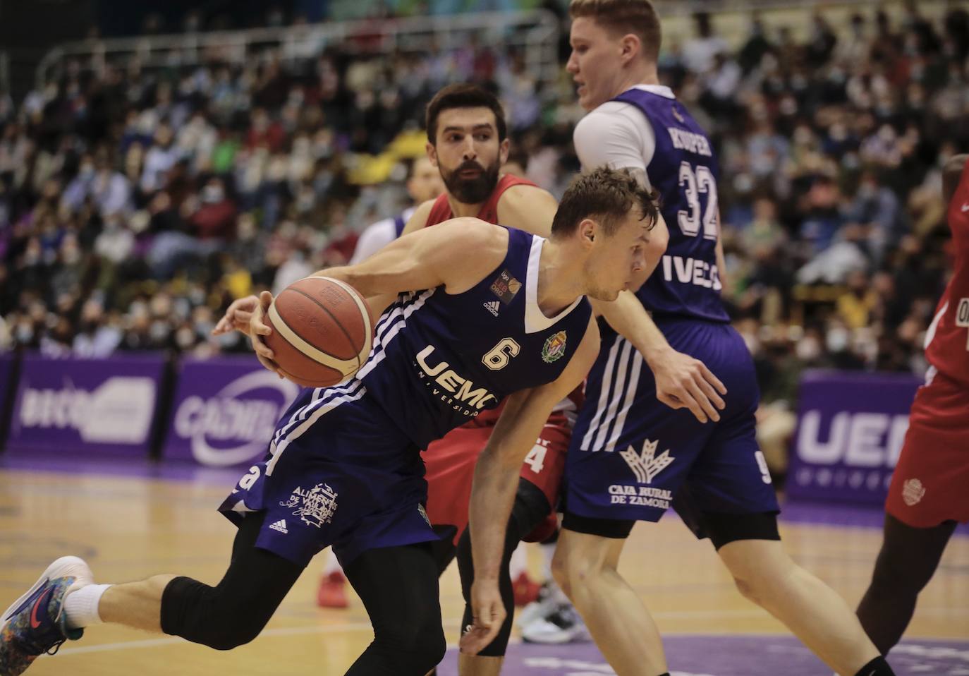 El UEMC Real Valladolid cae en casa ante el Basquet Girona. 