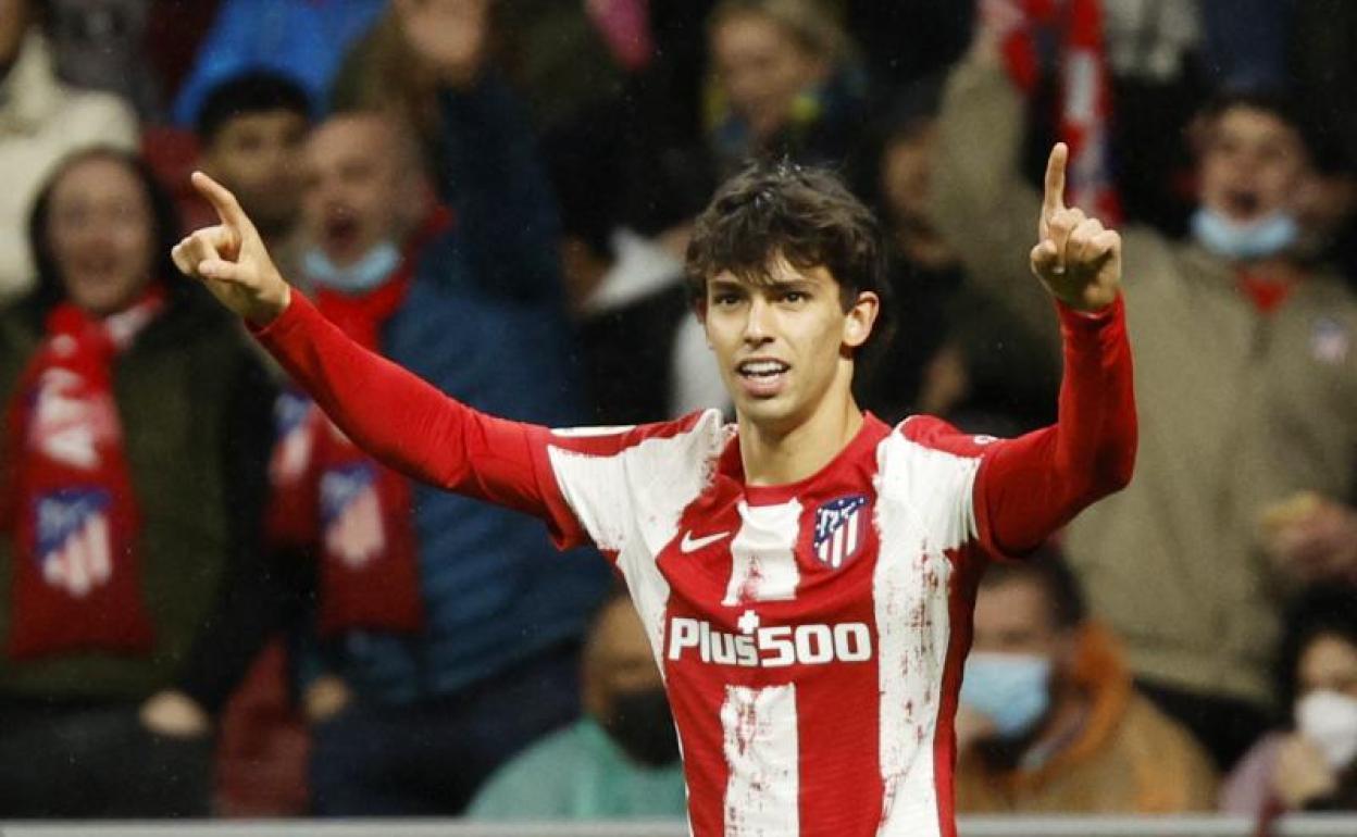 Joao Félix celebra el gol que anotó el viernes en el triunfo del Atlético ante el Cádiz. 