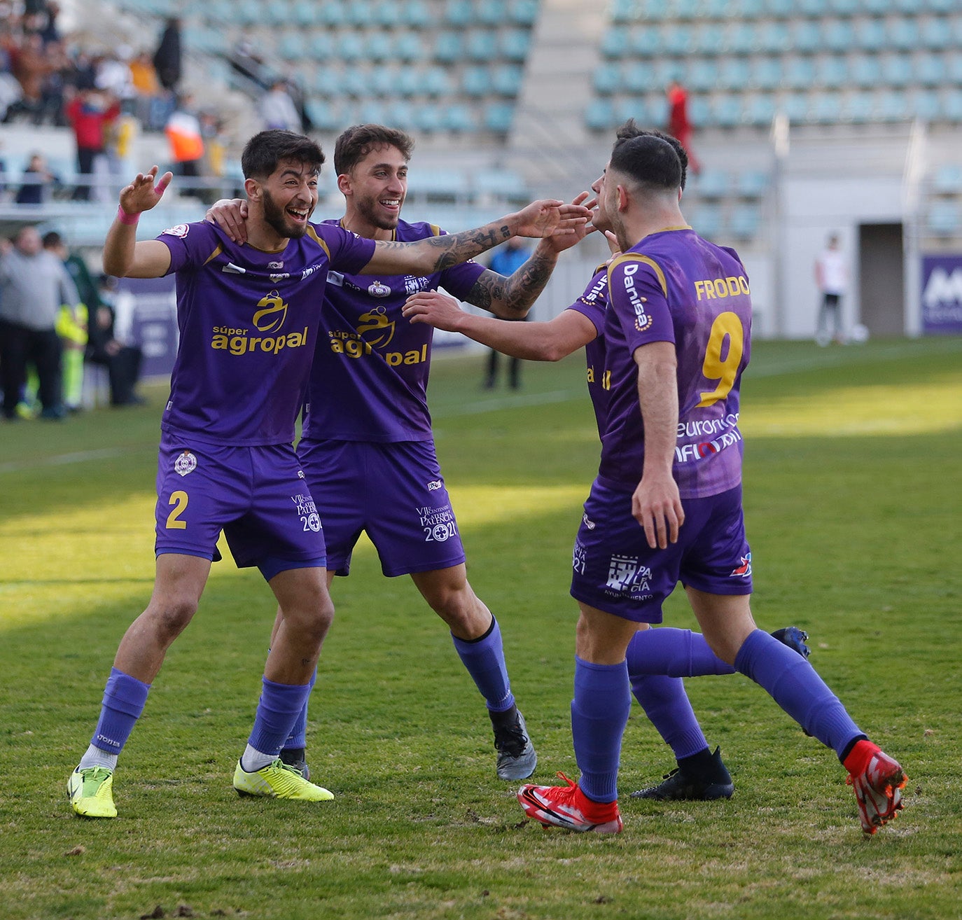 CD Palencia Cristo Atlético 3 - 5 Bergantiños CF