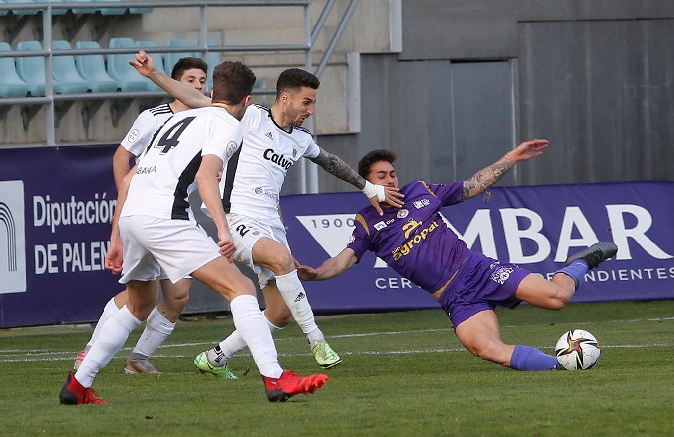 CD Palencia Cristo Atlético 3 - 5 Bergantiños CF