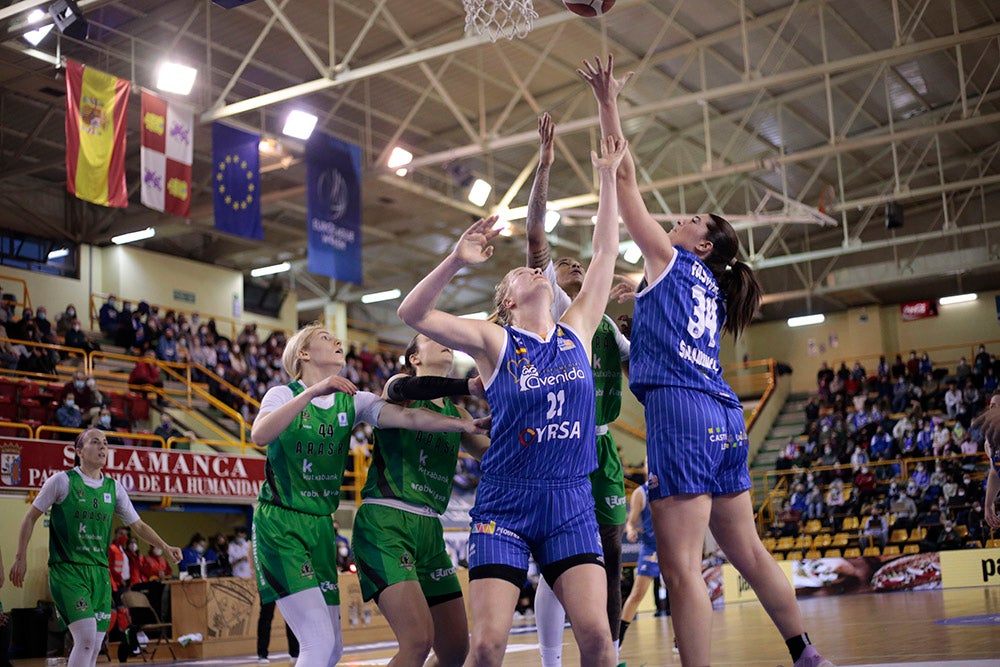 El CB Avenida alarga su esfuerzo frente a Araski antes de la batalla de Fontajau (75-56)