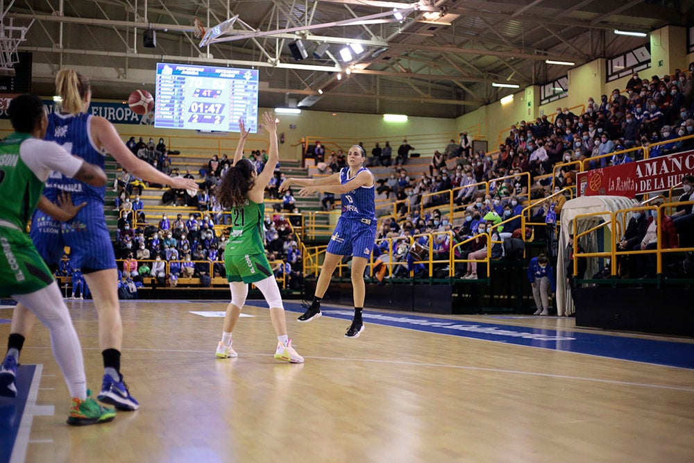 El CB Avenida alarga su esfuerzo frente a Araski antes de la batalla de Fontajau (75-56)