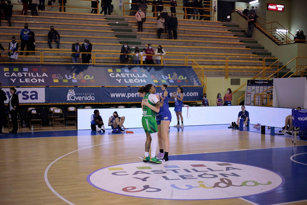 El CB Avenida alarga su esfuerzo frente a Araski antes de la batalla de Fontajau (75-56)