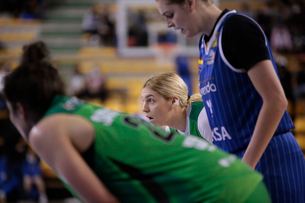 El CB Avenida alarga su esfuerzo frente a Araski antes de la batalla de Fontajau (75-56)
