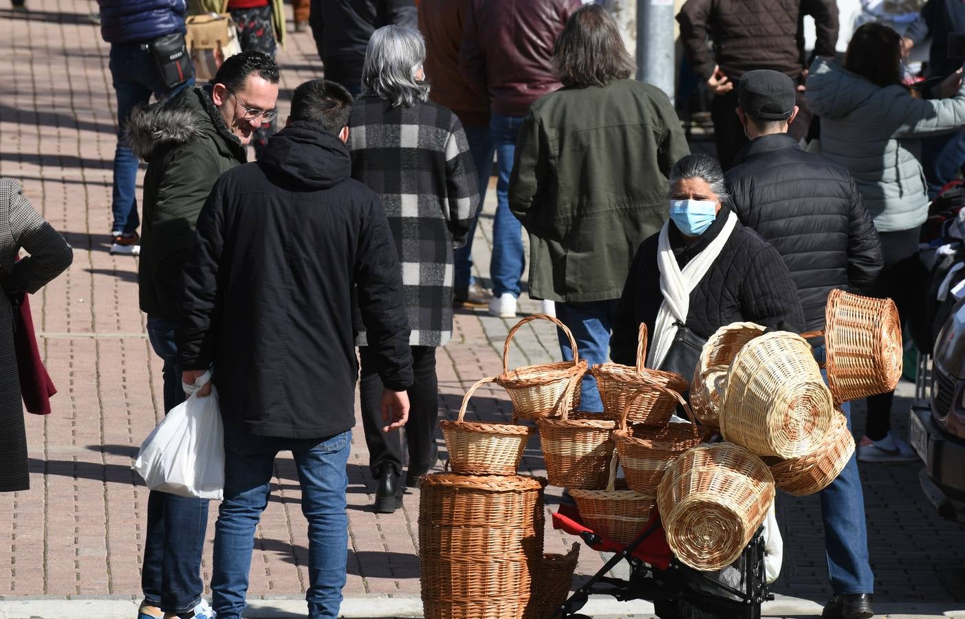 Fotos: Indignación en el rastro de Valladolid