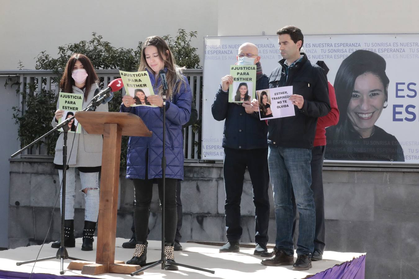 Fotos: Traspinedo recuerda a Esther López dos meses después de su muerte