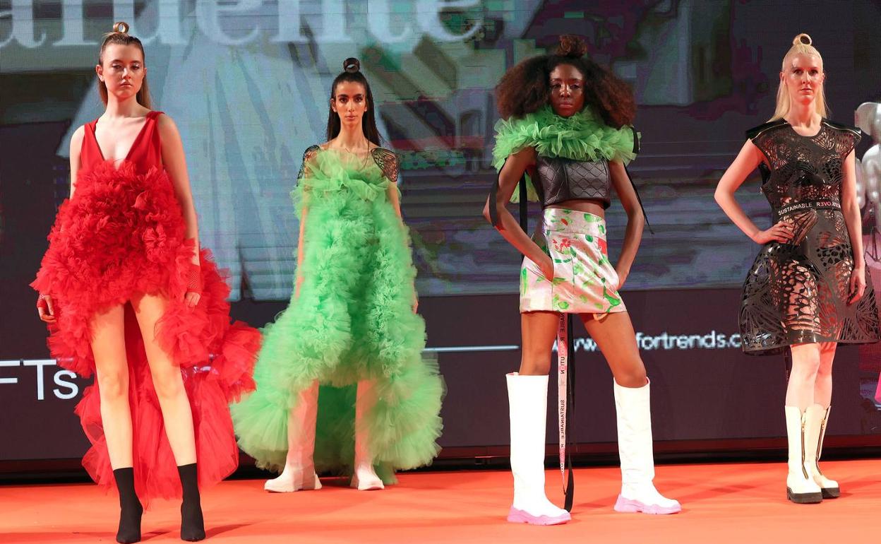 Desfile de la diseñadora Maria Lafuente en la Mercedes Fashion Week