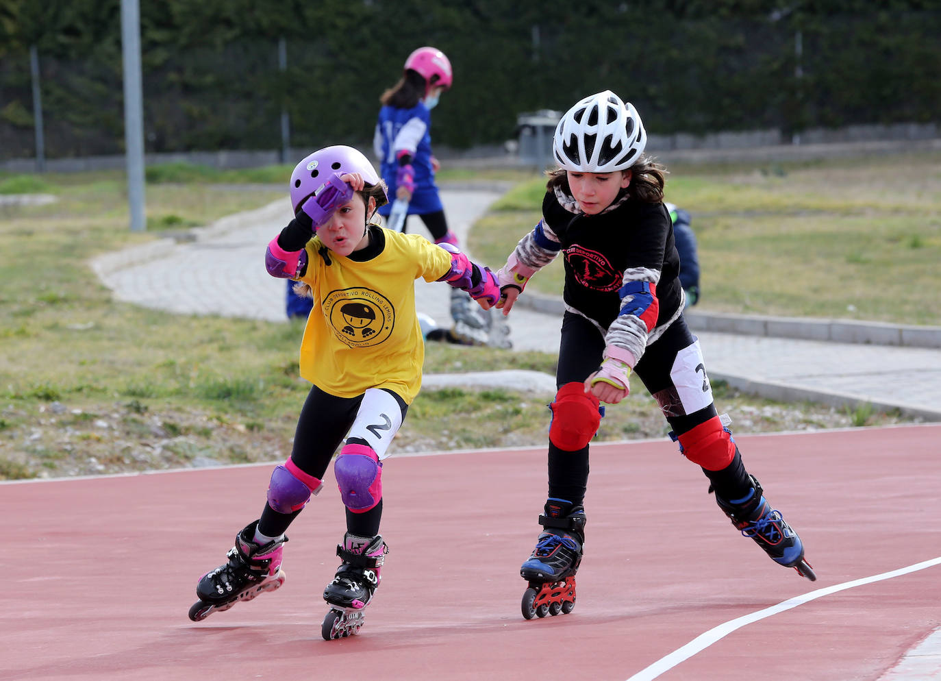 Fotos: Aldeamayor y Boecillo disfrutan con la jornada de patinaje de los Juegos Escolares