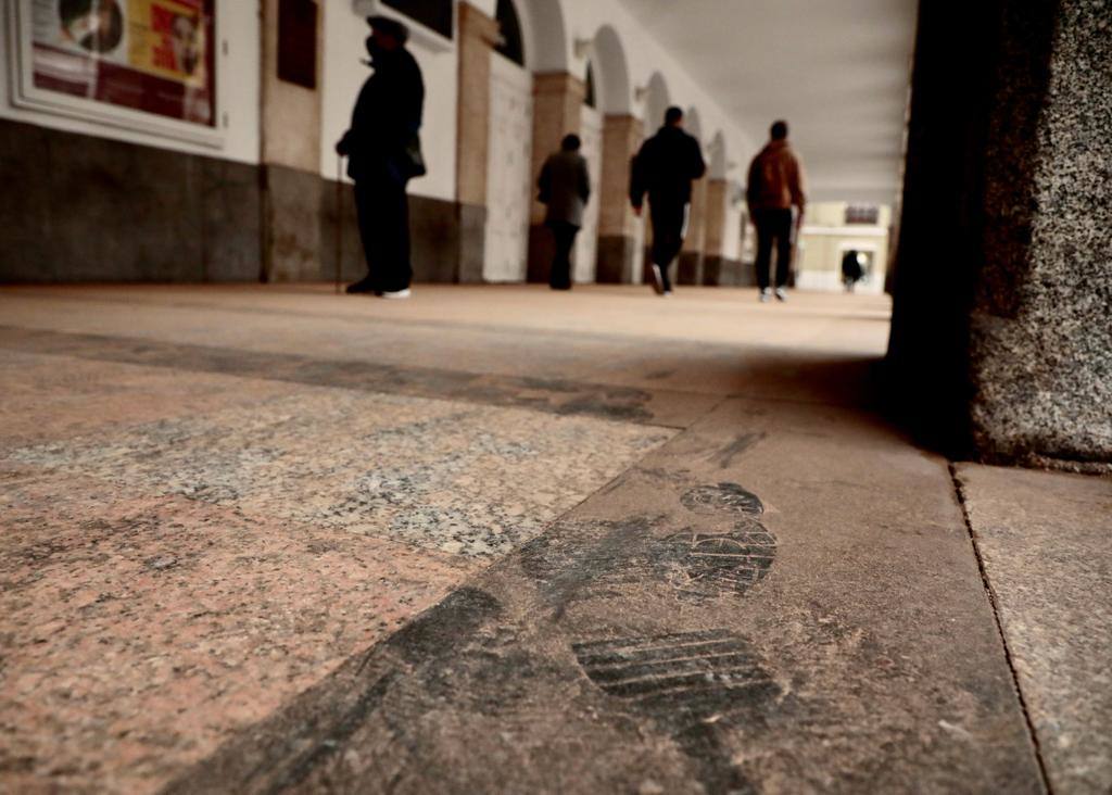 Fotos: La calima cubre Valladolid de un fino manto naranja (1/2)