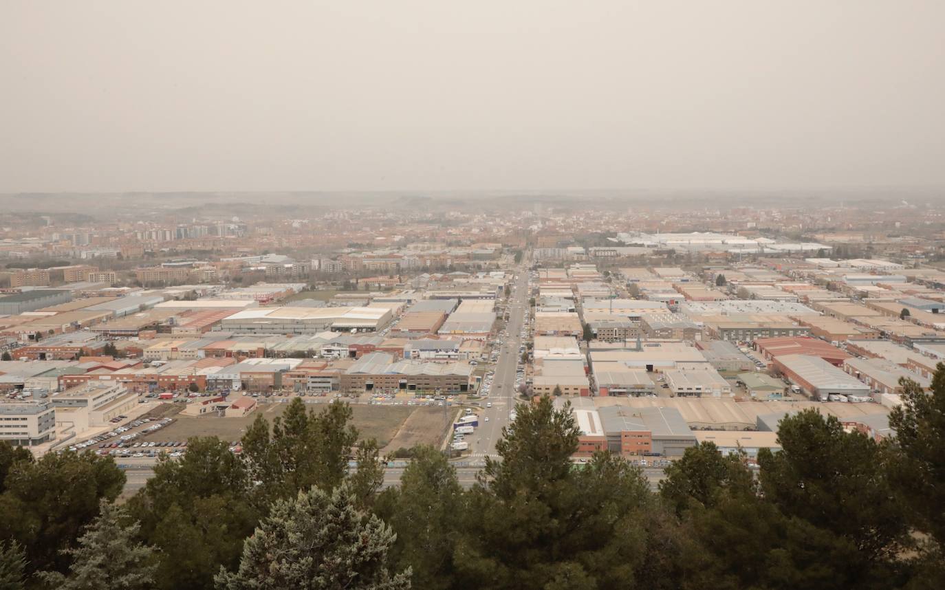 Fotos: Las estampas de la calima en Valladolid