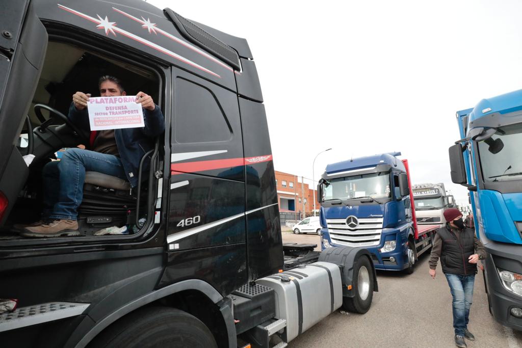 Fotos: La caravana de camiones, a su paso por Valladolid