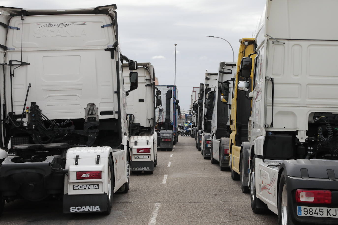 Fotos: La caravana de camiones, a su paso por Valladolid