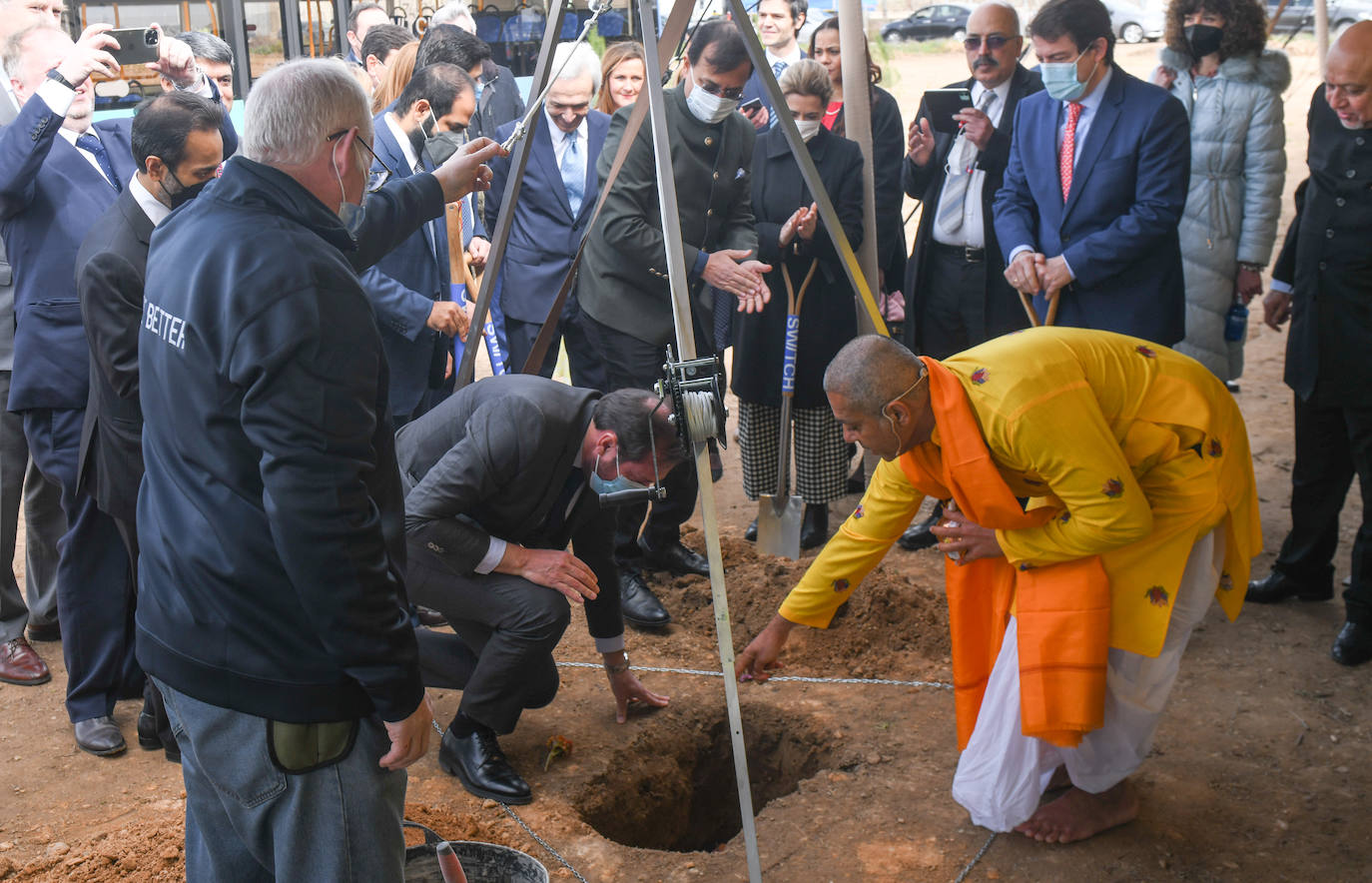 Fotos: Colocación de la primera piedra de la fábrica de Switch Mobility en Valladolid