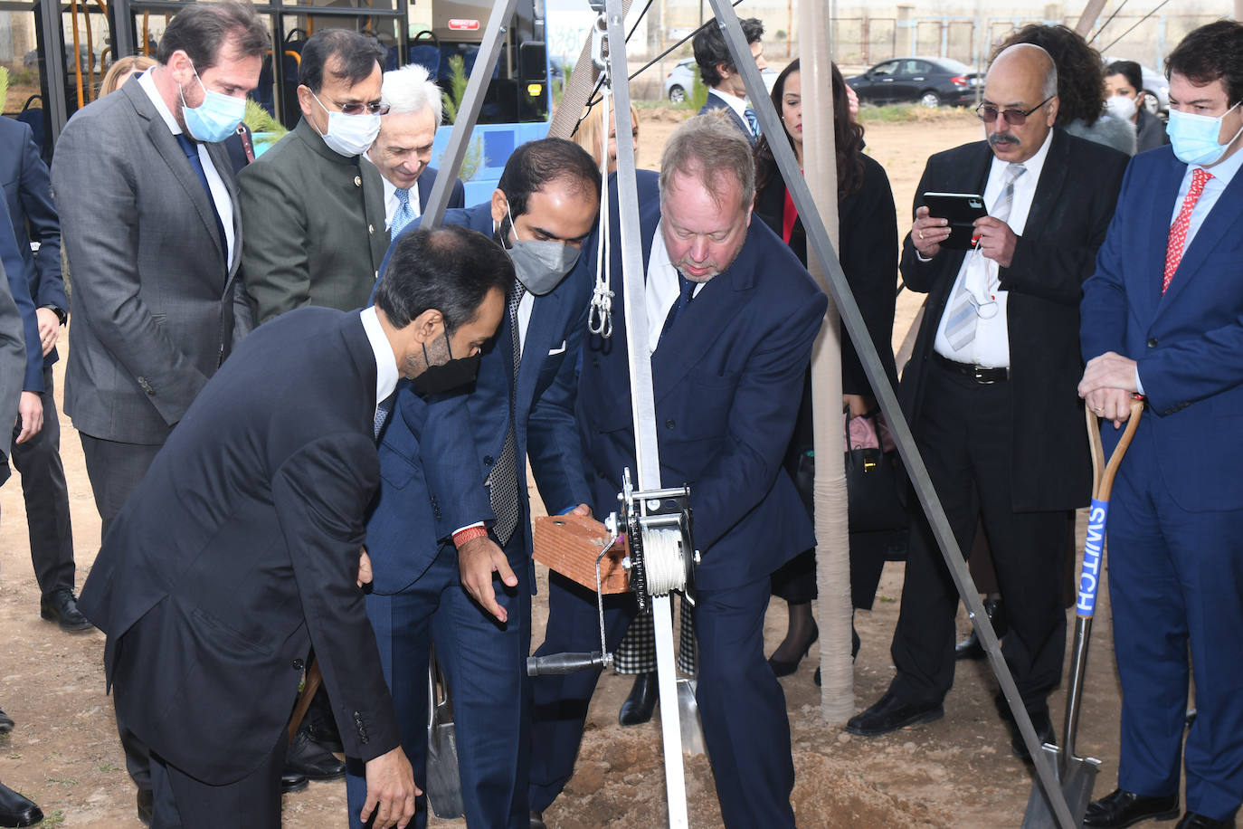 Fotos: Colocación de la primera piedra de la fábrica de Switch Mobility en Valladolid