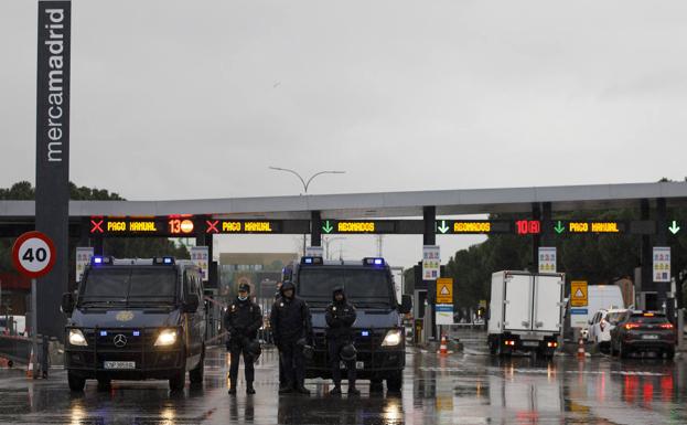 La huelga de transportes amenaza con provocar «incidentes puntuales» de desabastecimiento