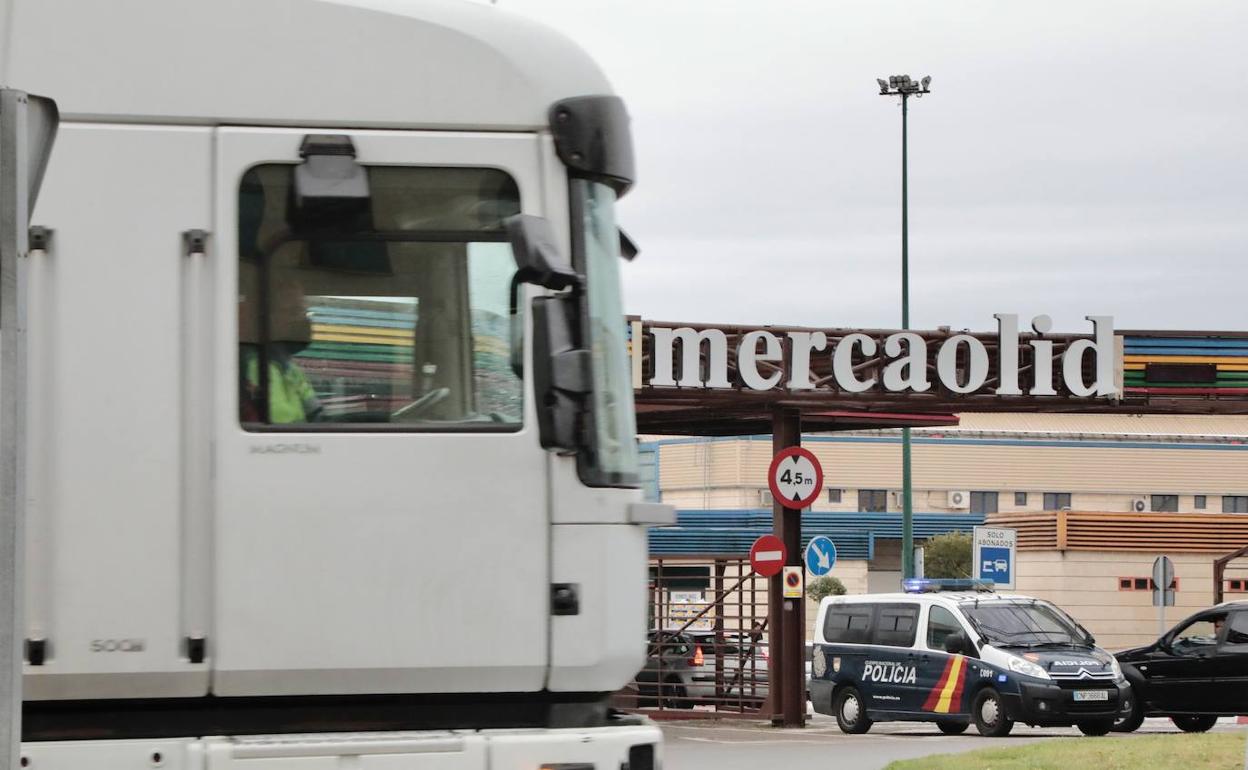 Mercaolid esta mañana ante la huelga de transportistas. 