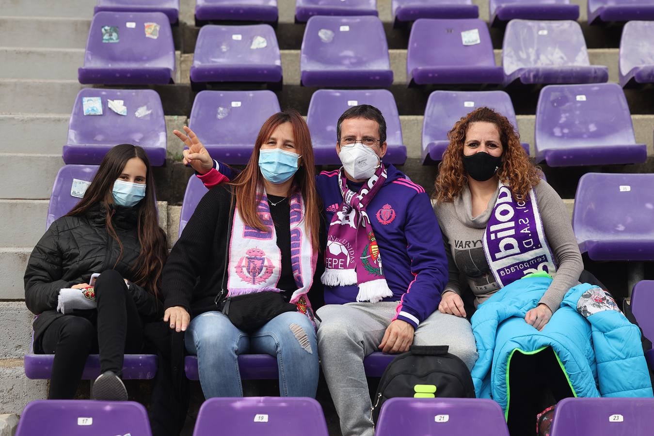 Fotos: Búscate en la grada del Zorrilla (I)