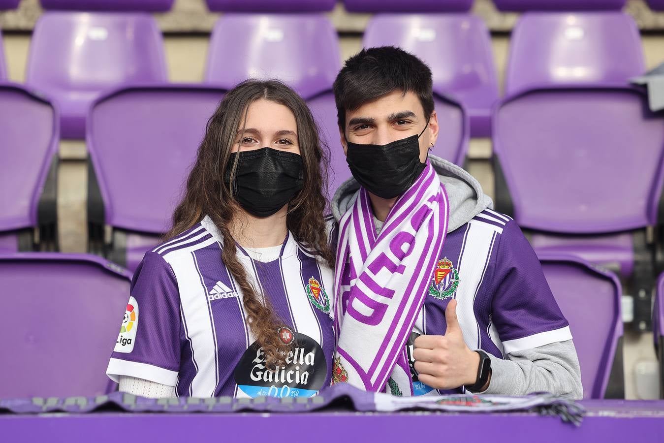 Fotos: Búscate en la grada del Zorrilla (I)