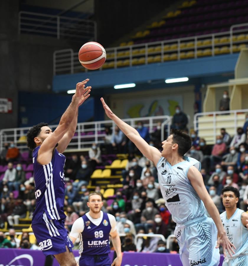 Fotos: El Real Valladolid Baloncesto renace tres derrotas después