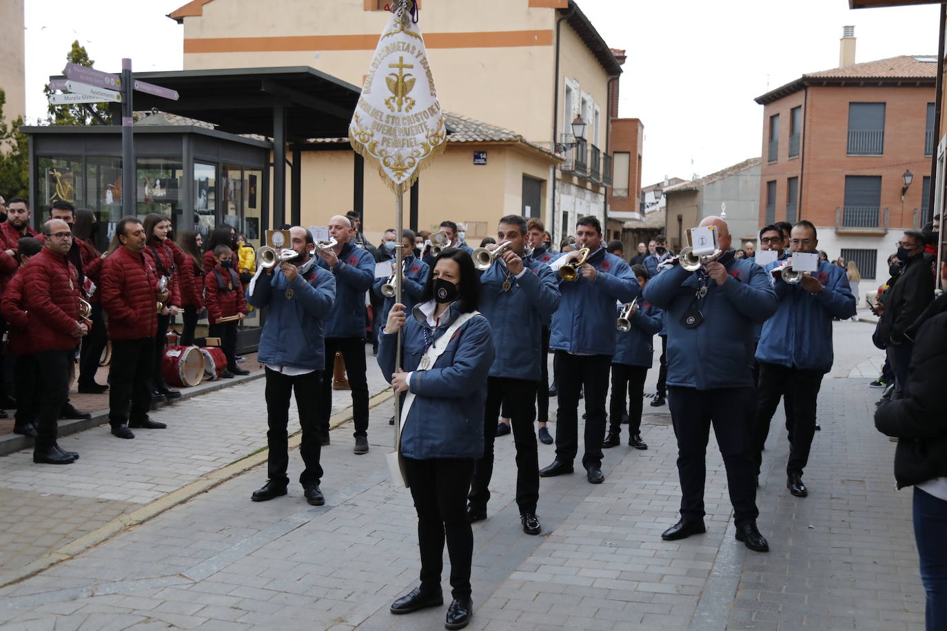Fotos: Desfile de bandas de Semana Santa de Peñafiel