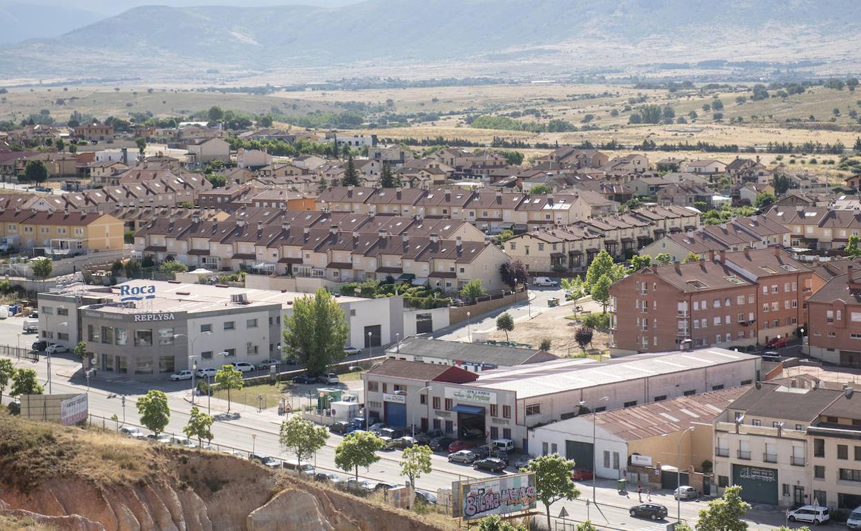 Vista de parte del casco urbano de La Lastrilla, en el alfoz de Segovia. 