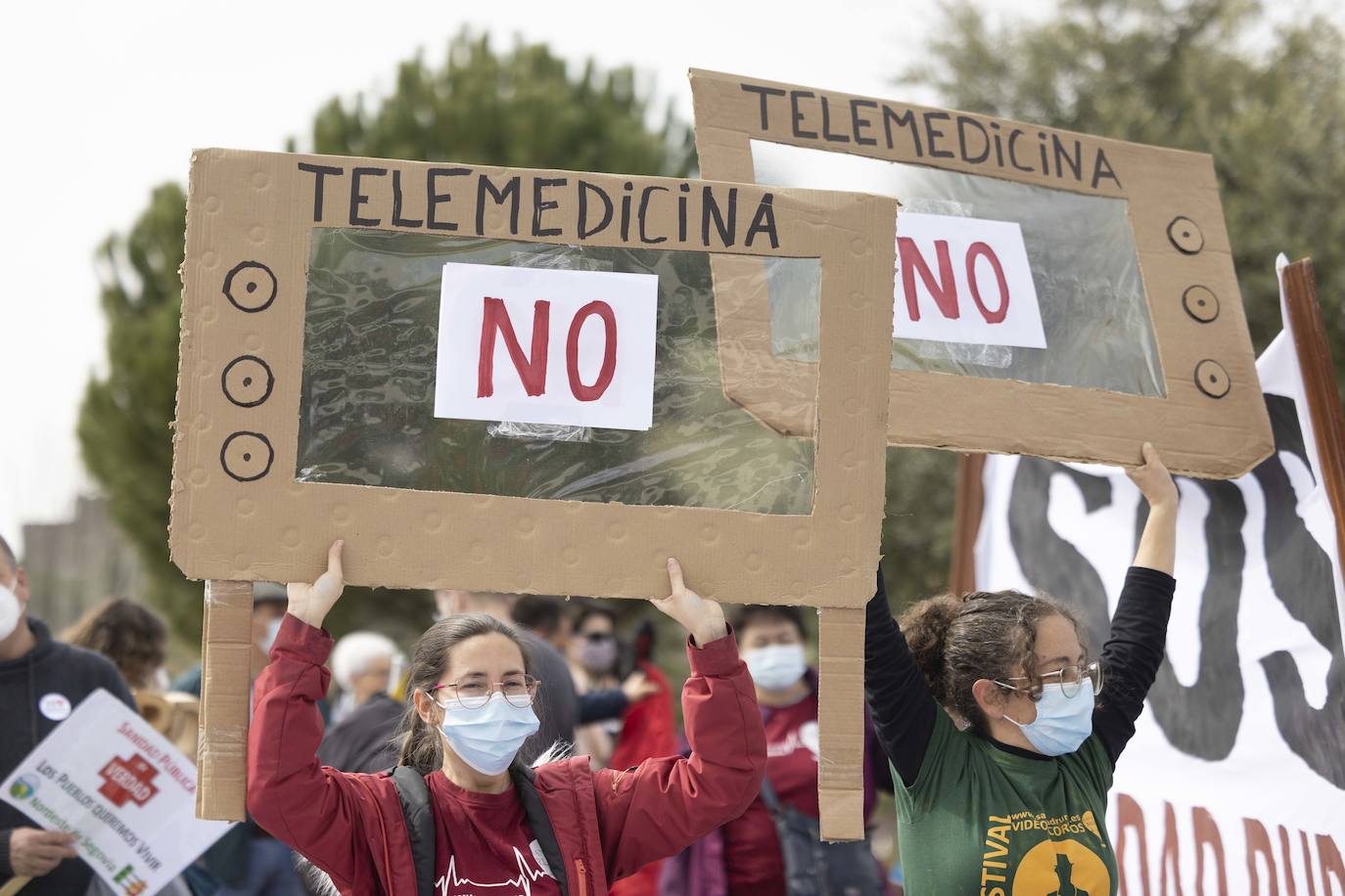 Fotos: Manifestación en Valladolid a favor de la sanidad rural