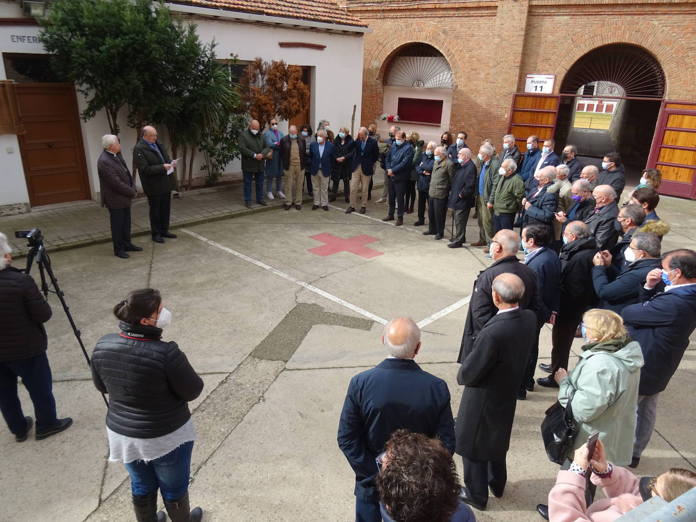Fotos: Homenaje al doctor Antonio María Mateo en la plaza de toros de Valladolid