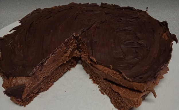 Imagen principal - Receta de bizcocho de chocolate