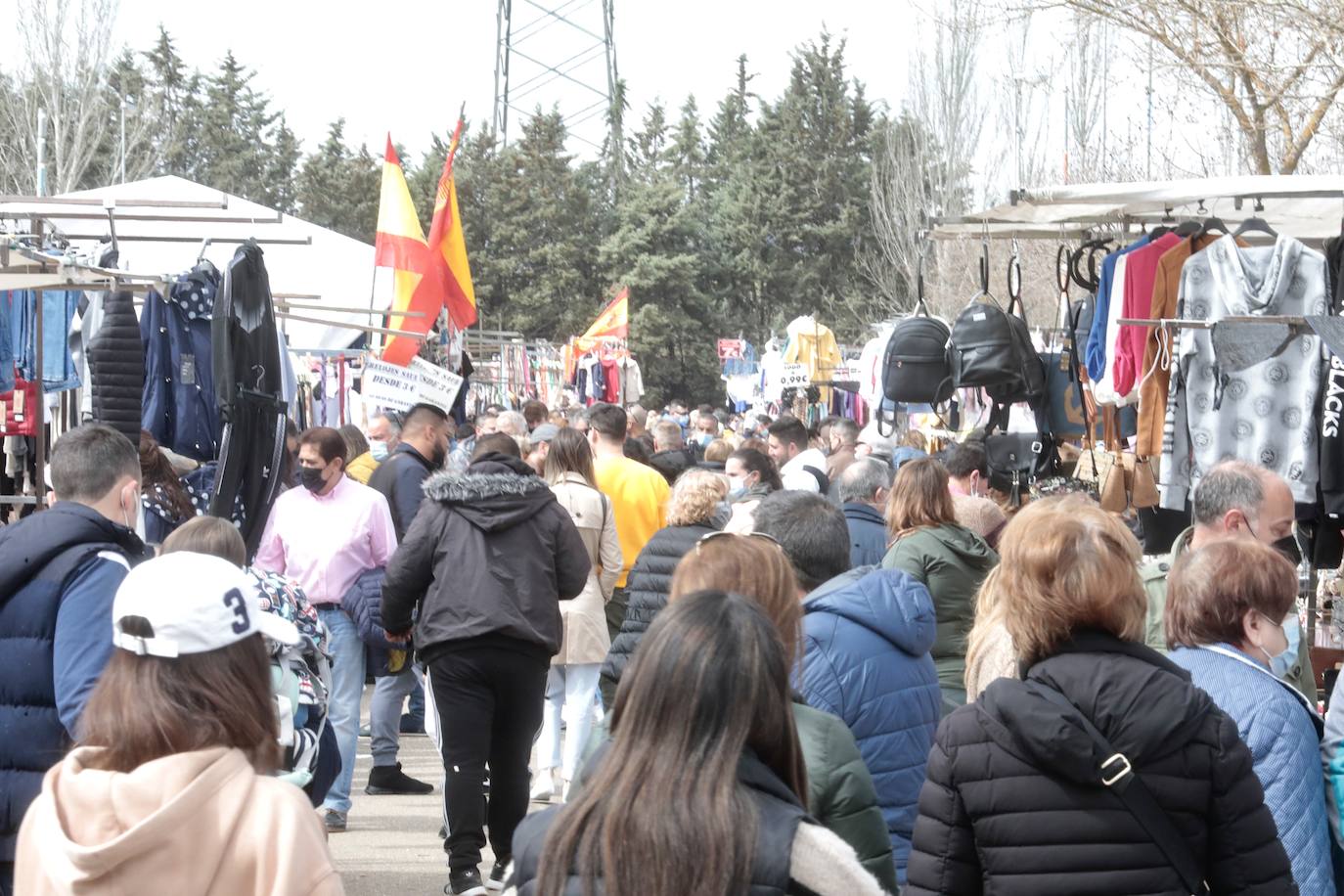 Fotos: Vuelve el rastro de los domingos a Valladolid