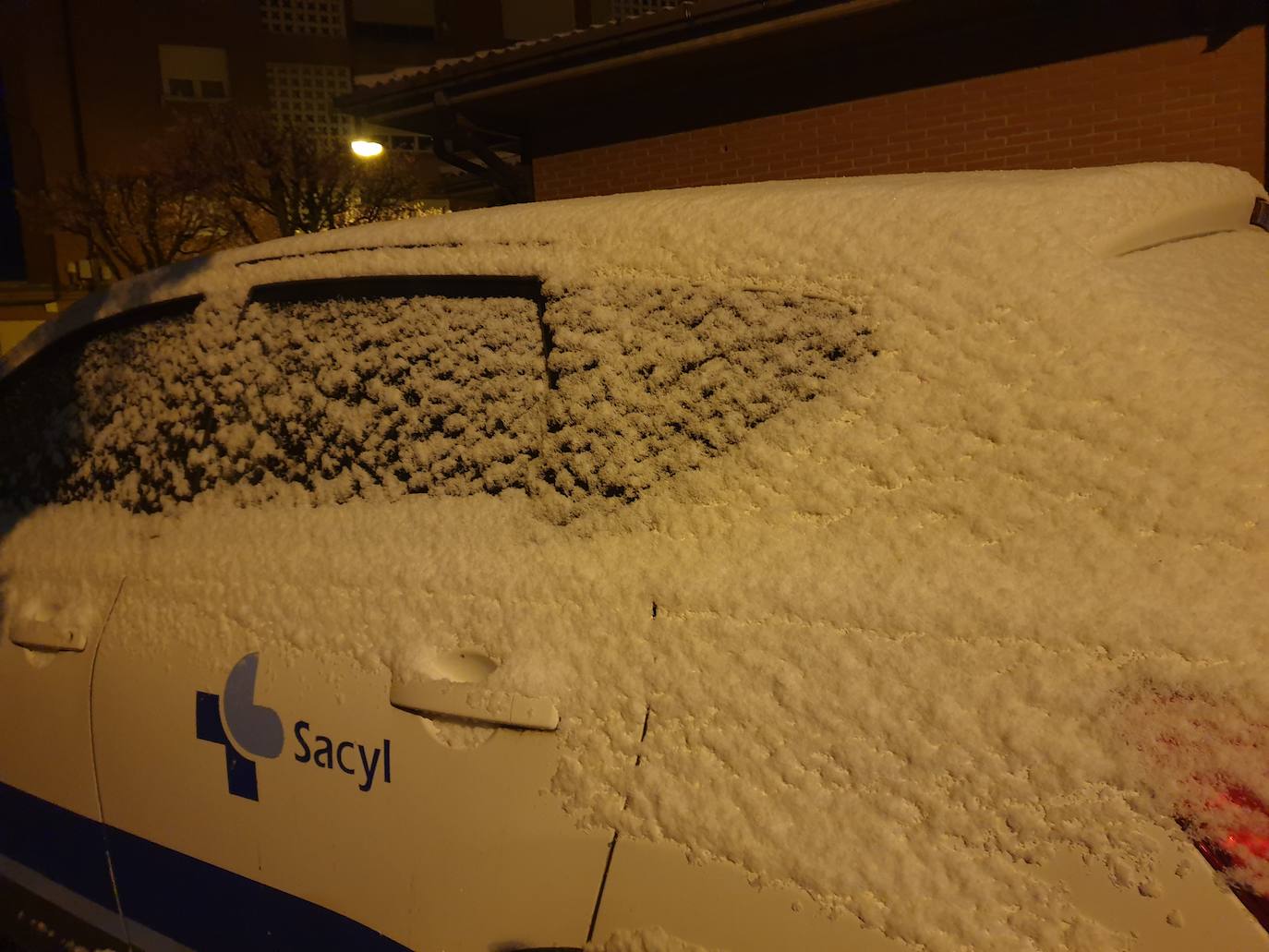 Fotos: La nieve cubre la Montaña Palentina en abril