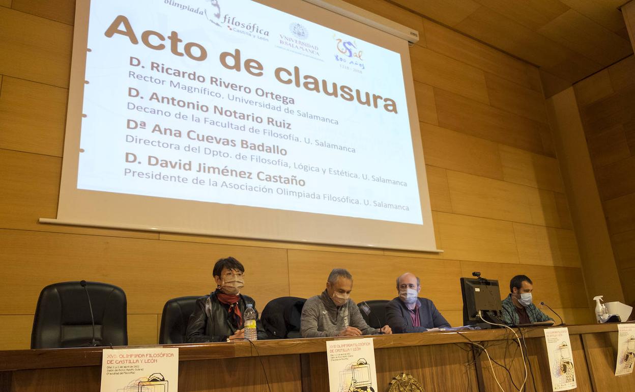 El rector de la Universidad de Salamanca, Ricardo Rivero, clausura la XVII Olimpiada Filosófica de Castilla y León