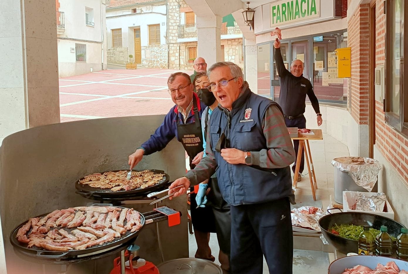 Castrillo de Don Juan celebró la Fiesta de la Matanza con más de 350 comensales