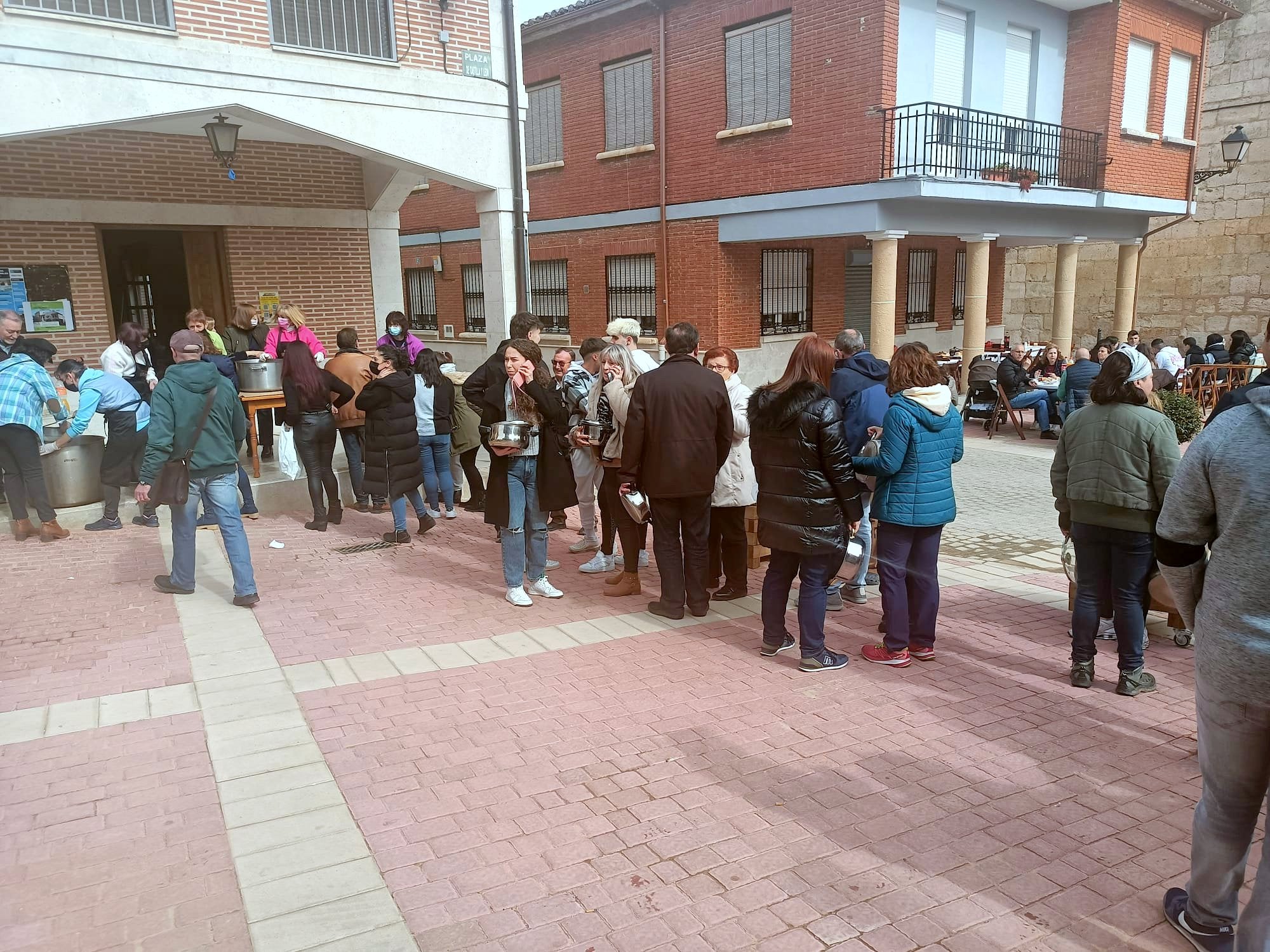 Castrillo de Don Juan celebró la Fiesta de la Matanza con más de 350 comensales