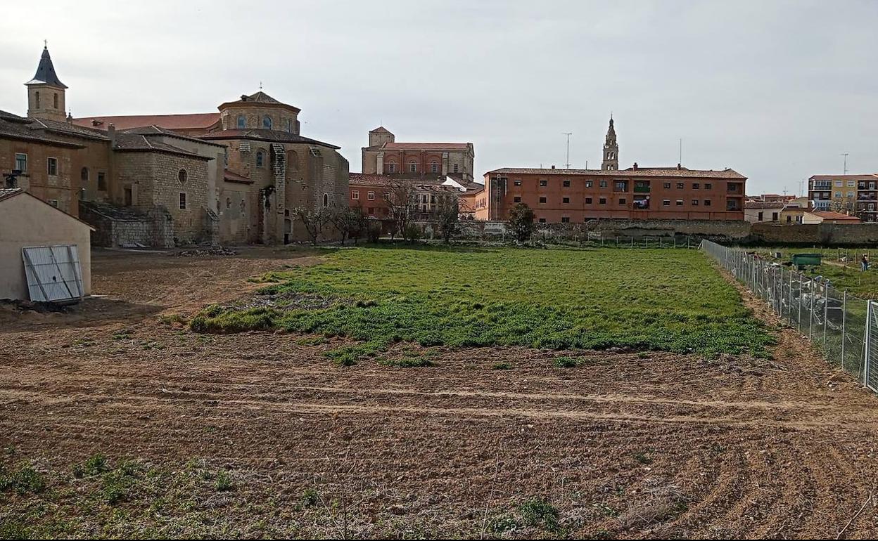 Espacio donde se levantará el paseo..