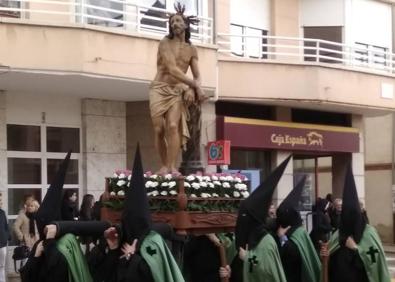 Imagen secundaria 1 - Conocer Palencia en Semana Santa | Osorno: Osorno, una Semana Santa con más de cuatro siglos de historia