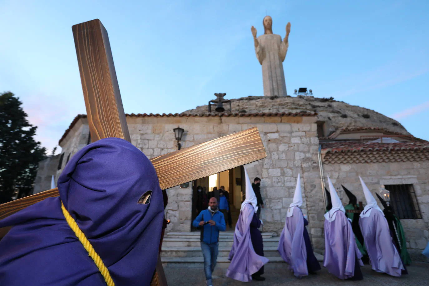 Fotos: Dolor a los pies del Cristo del Otero