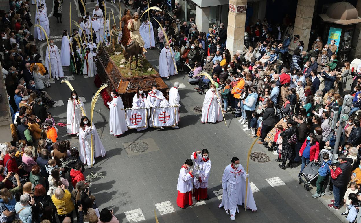 Procesión de la Borriquilla en el centro de Palencia.