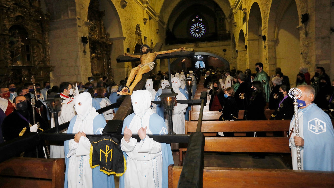 El Crucificado de Palencia se refugia en San Francisco