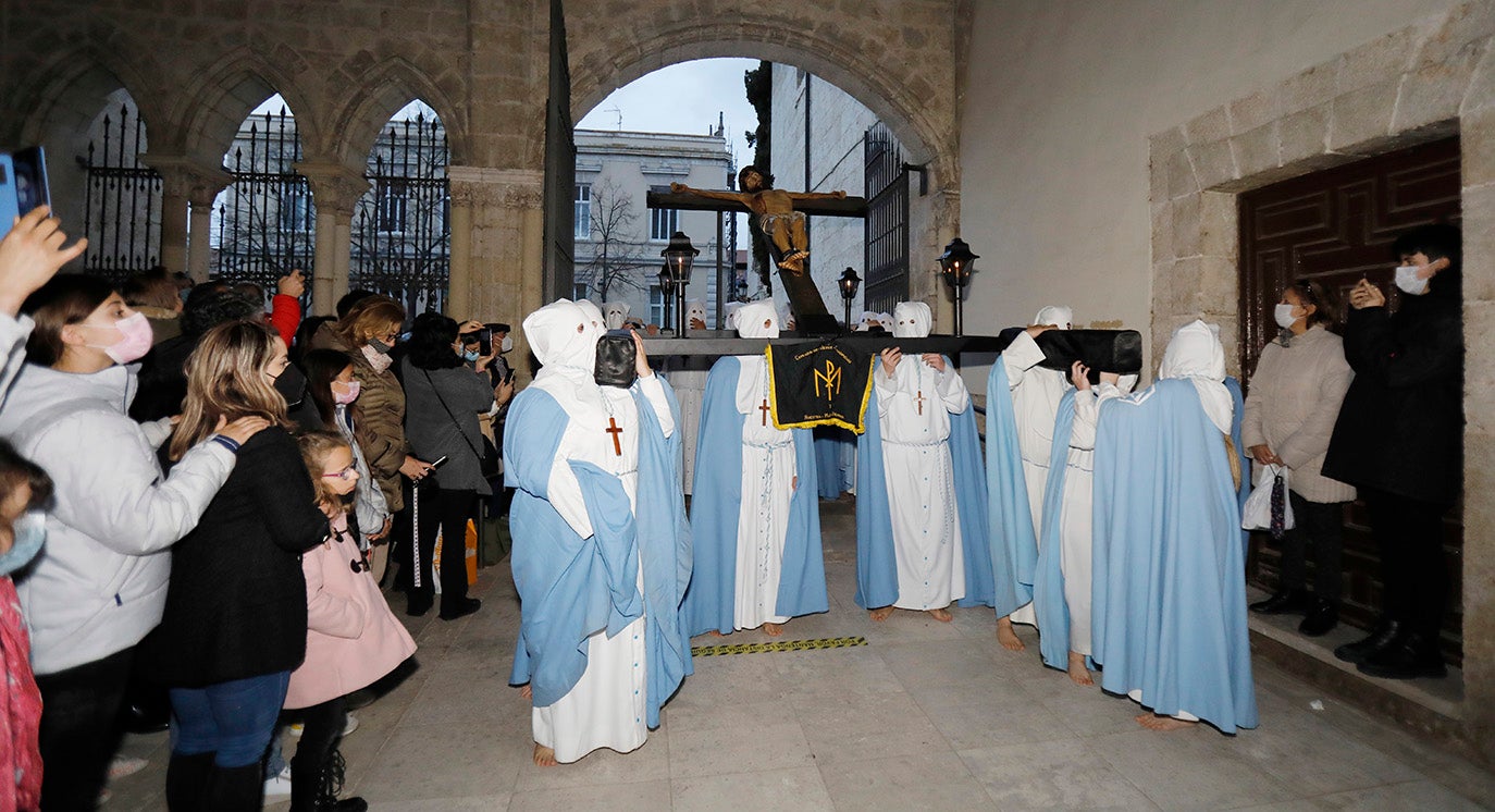 El Crucificado de Palencia se refugia en San Francisco