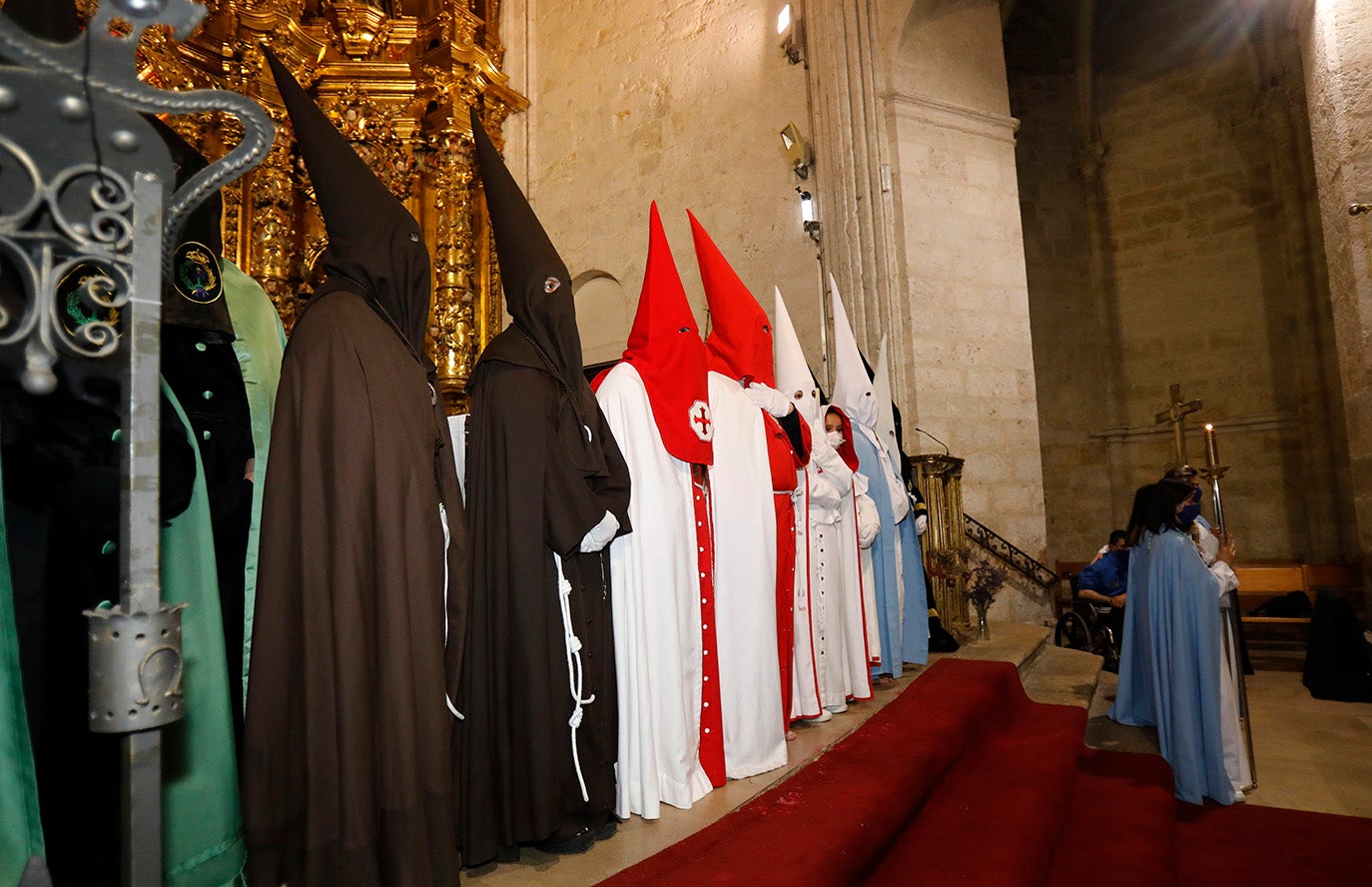 El Crucificado de Palencia se refugia en San Francisco