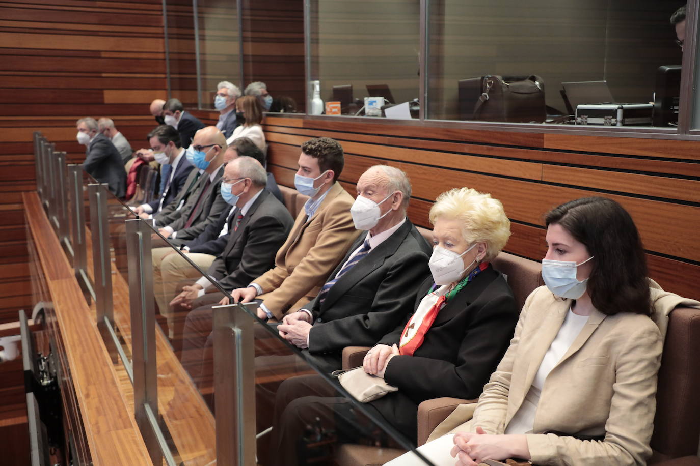 Fotos: Invitados al pleno de investidura de Alfonso Fernández Mañueco en las Cortes de Castilla y León