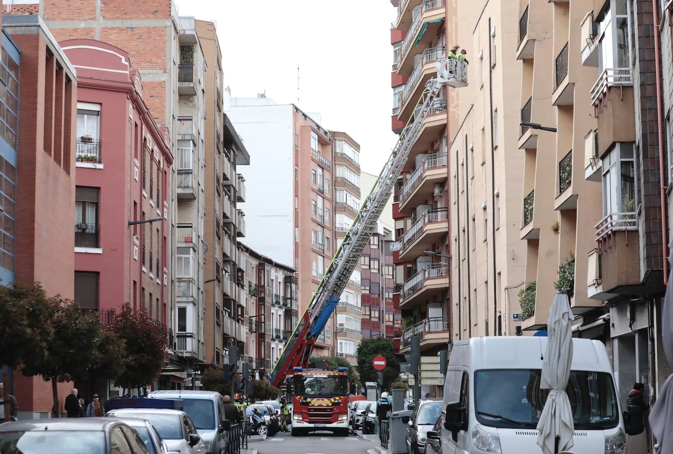 Fotos: Caída de cascotes en la calle Panaderos de Valladolid