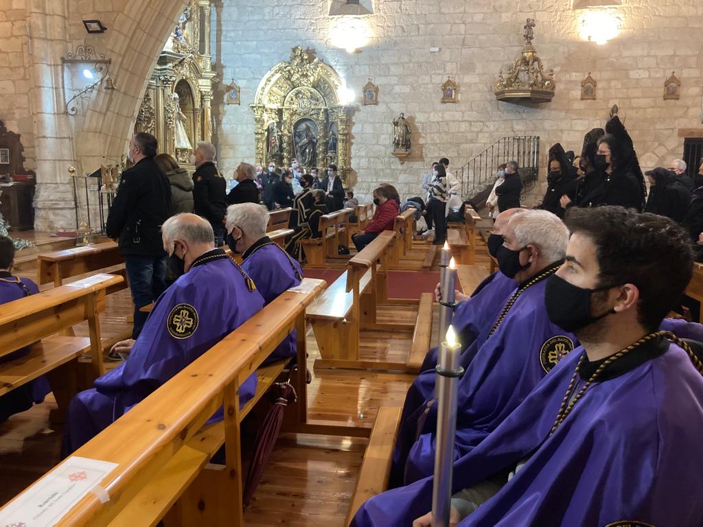 Fotos: Procesión de Lunes Santo en Torrelobatón en el interior de la iglesia (3/3)