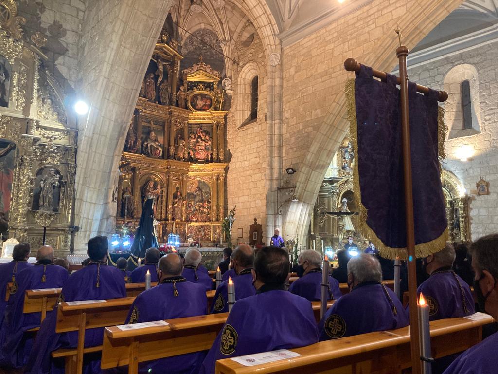 Fotos: Procesión de Lunes Santo en Torrelobatón en el interior de la iglesia (3/3)